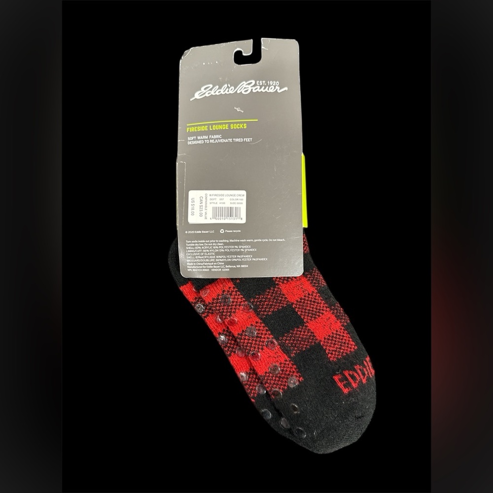 NWT New Eddie Bauer Women’s Socks Fireside Lounge Plaid Red Black Christmas One - Picture 2 of 3